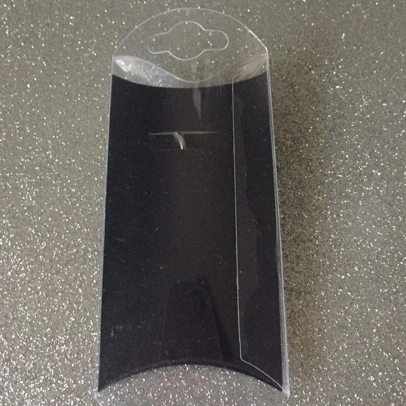 NEW Stylish Charm Dangling Strawberry 316L Surgical Steel Body Piercing - Picture 3 of 4